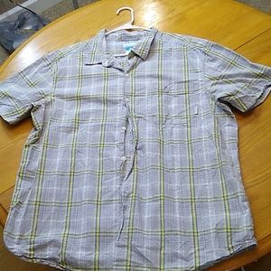 Columbia XL plaid short sleeve button down shirt